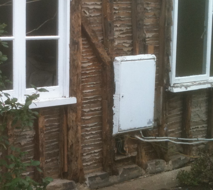 Utility Boxes in Listed Buildings – Richard C L Pillinger